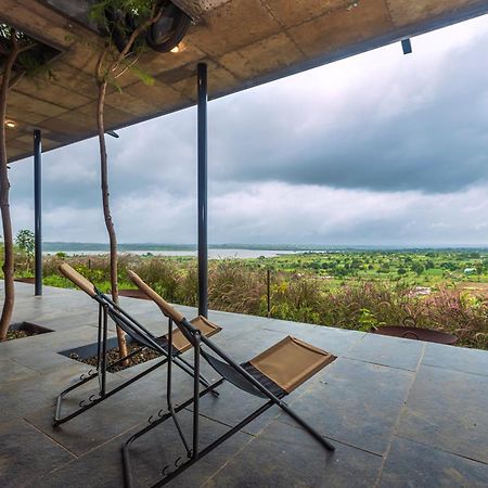 Saffronstays Zen, Igatpuri - Lake-View Villa With Indoor And Outdoor Games מראה חיצוני תמונה