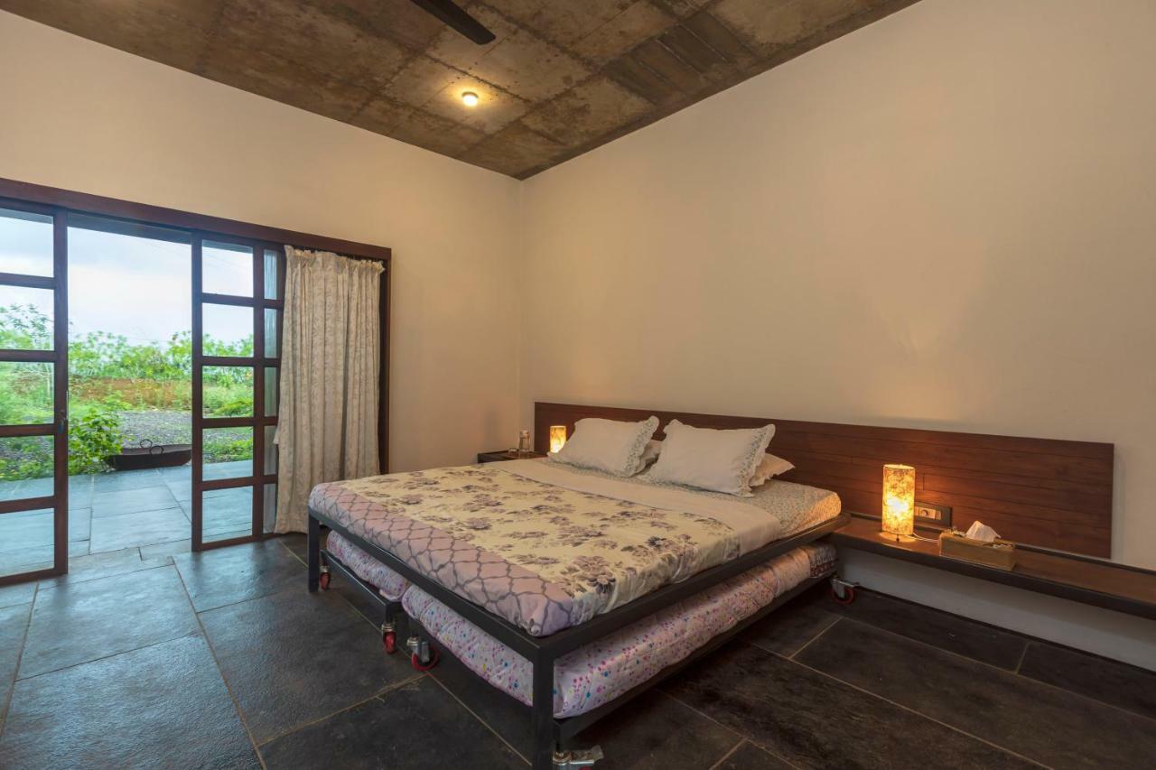 Saffronstays Zen, Igatpuri - Lake-View Villa With Indoor And Outdoor Games מראה חיצוני תמונה